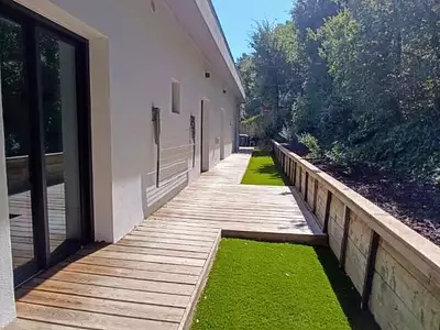 Maison, 225 m²