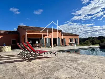 Maison, 176 m²