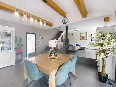 Maison, 163 m²