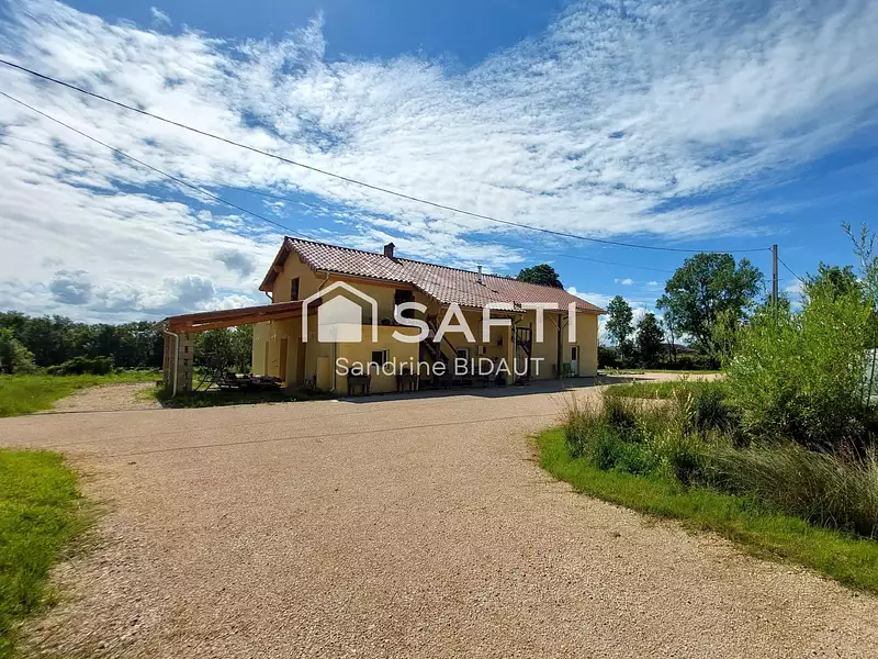 Maison, 225 m²