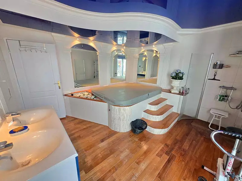 Maison, 357 m²