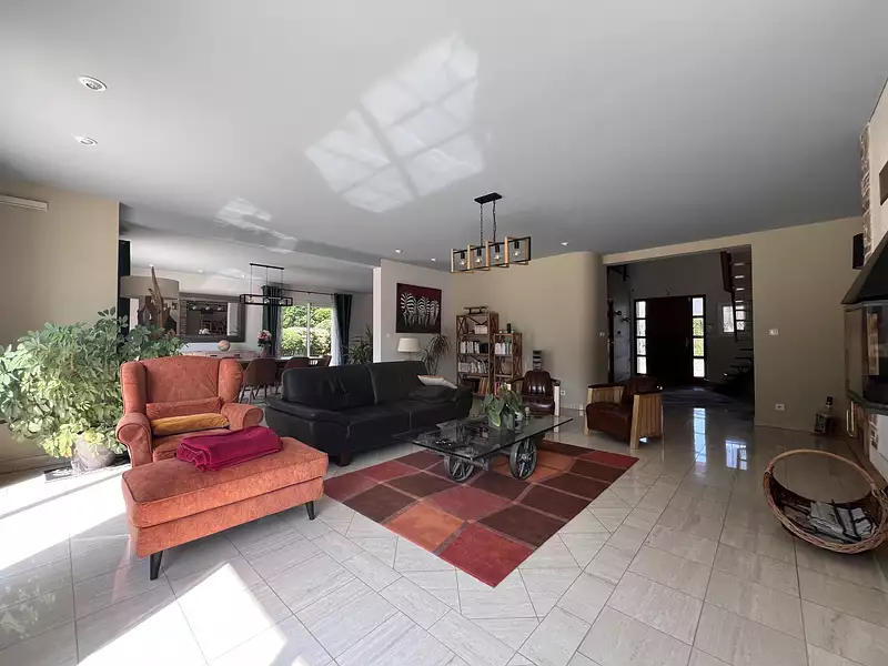 Maison, 260 m²