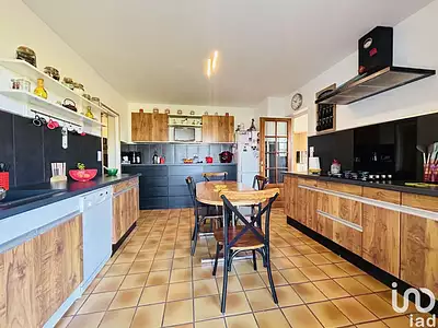 Maison, 185 m²