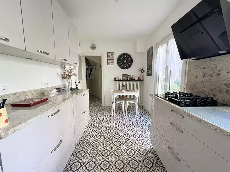 Maison, 210 m²