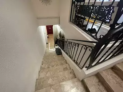 Immeuble, 170 m²