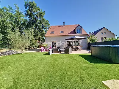Maison, 166 m²