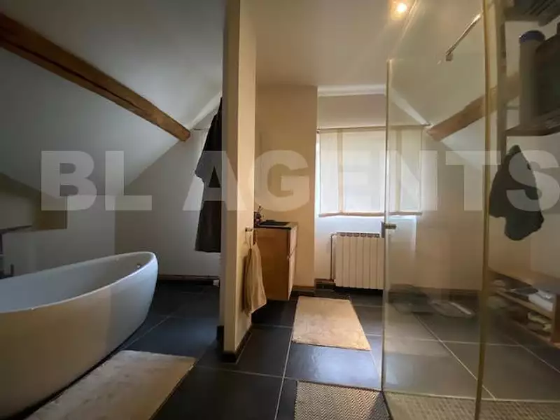 Maison, 210 m²
