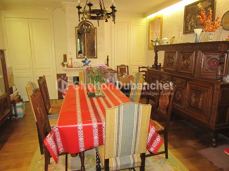 Maison, 235 m²