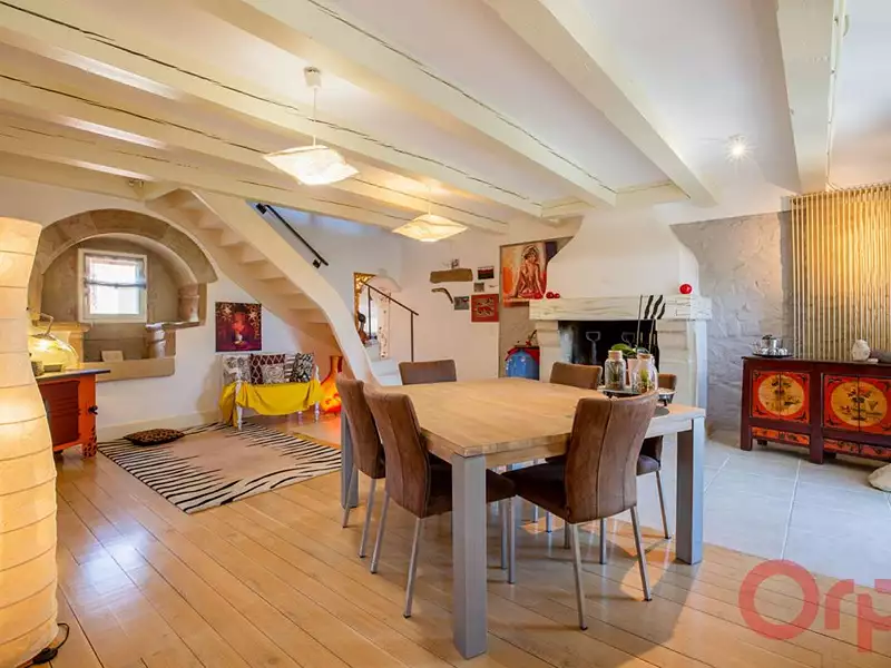 Maison, 243 m²