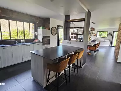 Maison, 283 m²