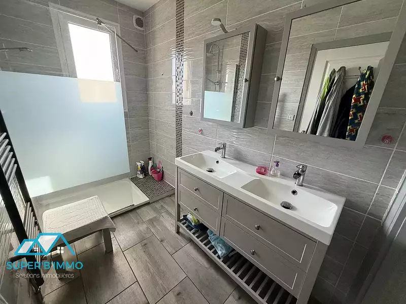 Maison, 182 m²