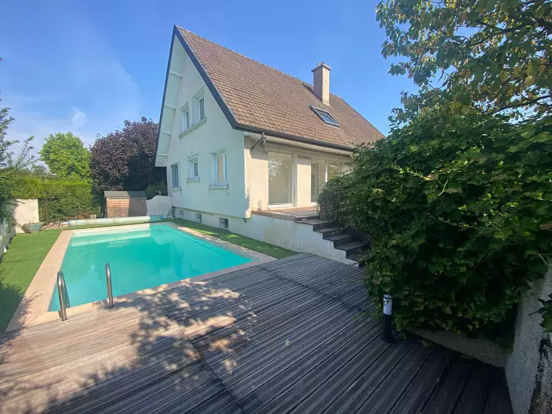 Maison, 160 m²