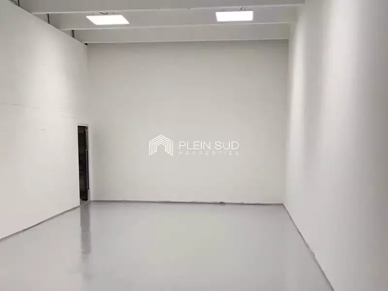 Divers, 50 m²
