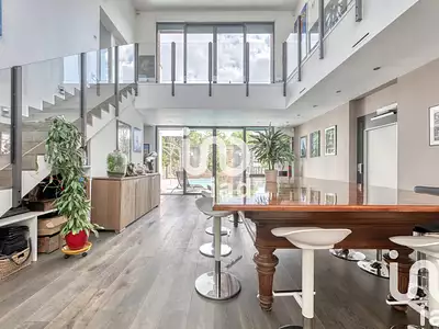 Maison, 343 m²
