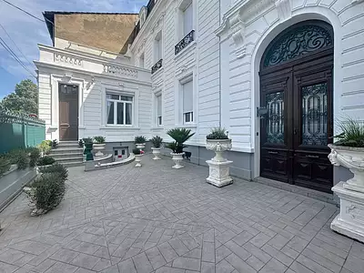 Maison, 503,18 m²