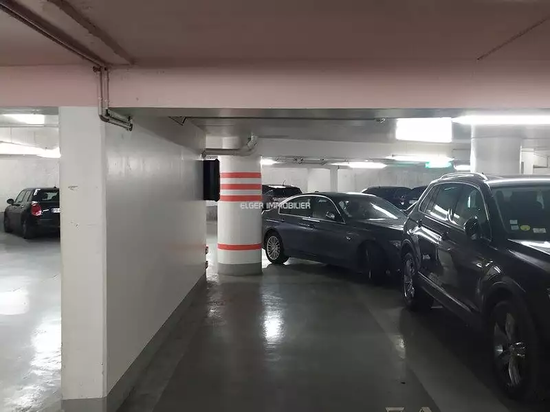 Parking, 11 m²