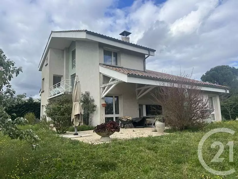 Maison, 250 m²