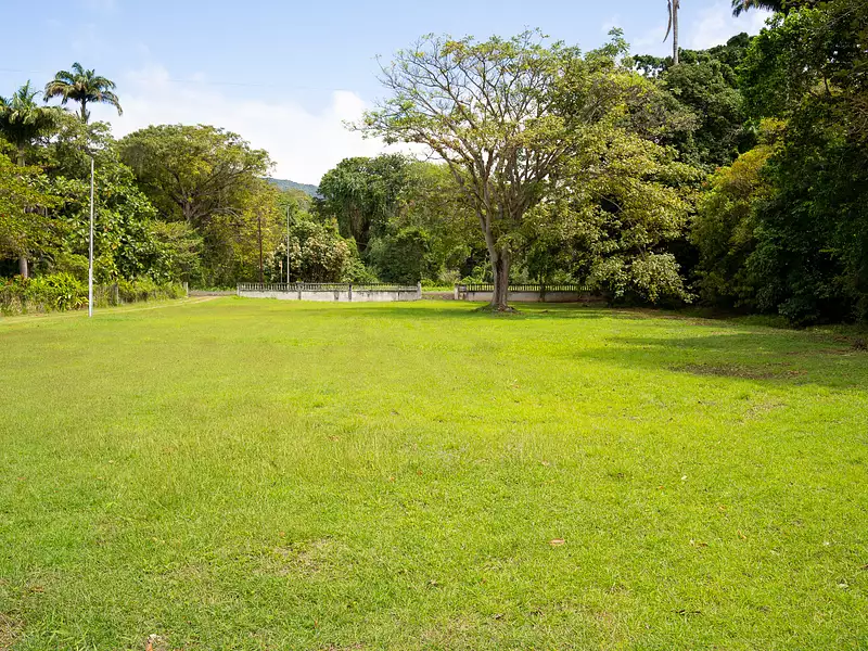 Terrain, 10 000 m²