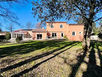 Maison, 263,4 m²