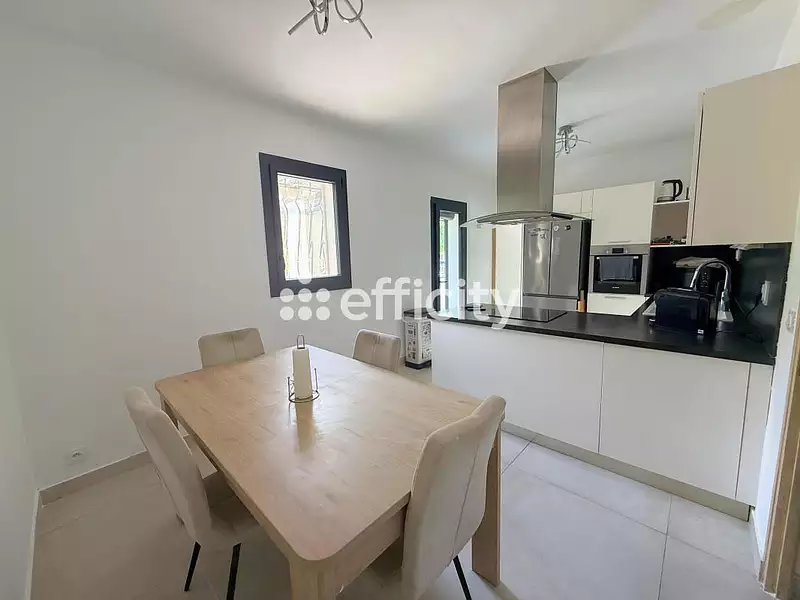 Maison, 203 m²