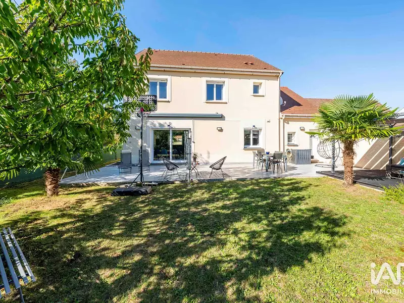 Maison, 176 m²