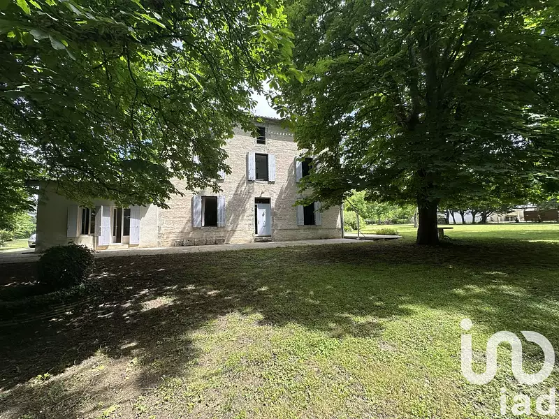 Maison, 240 m²
