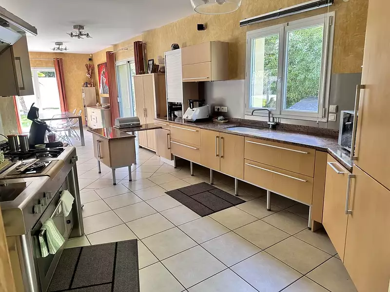 Maison, 200 m²