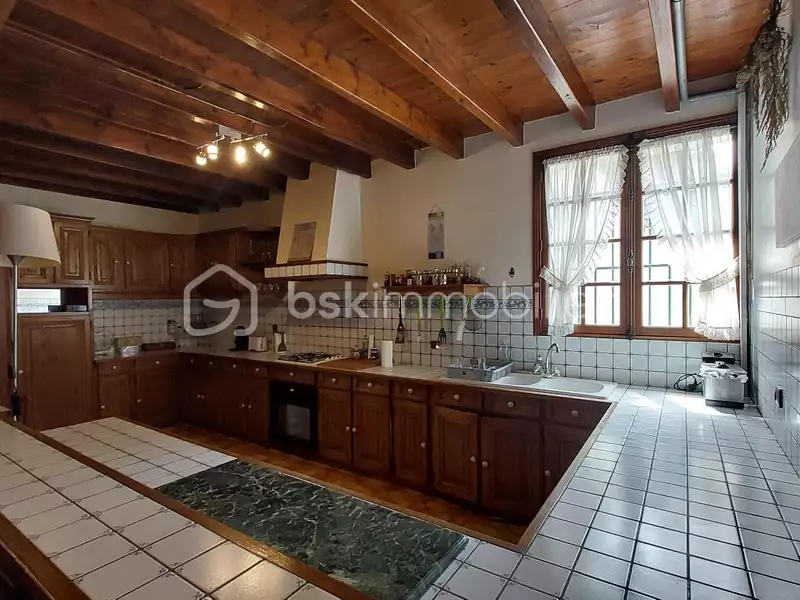 Maison, 236 m²