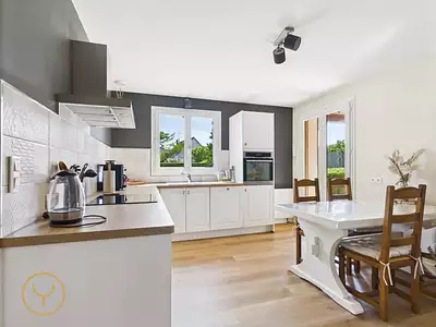 Maison, 240 m²