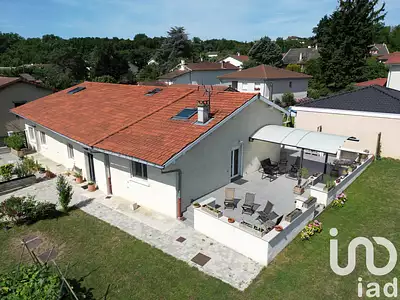 Maison, 255 m²