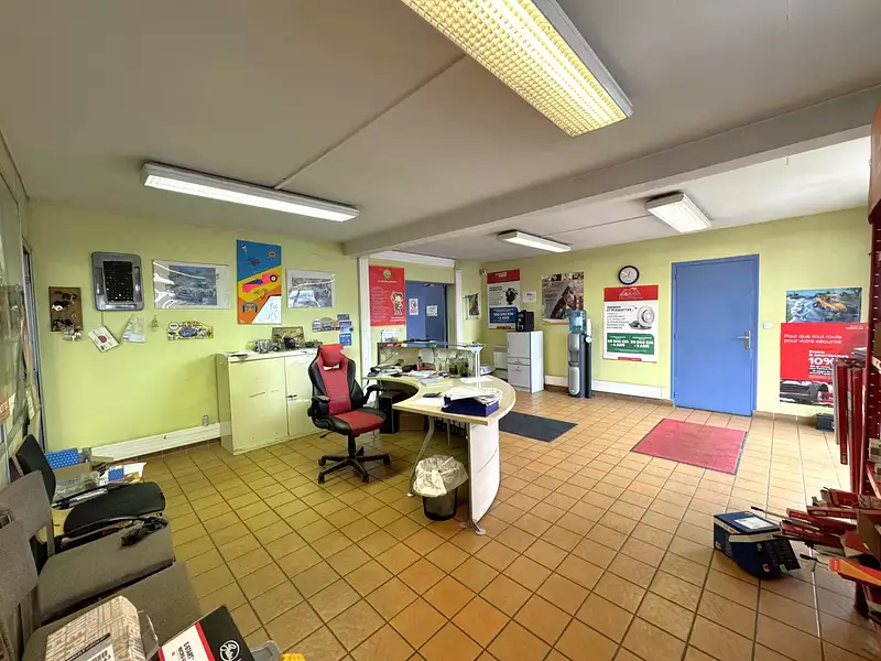 Divers, 708 m²