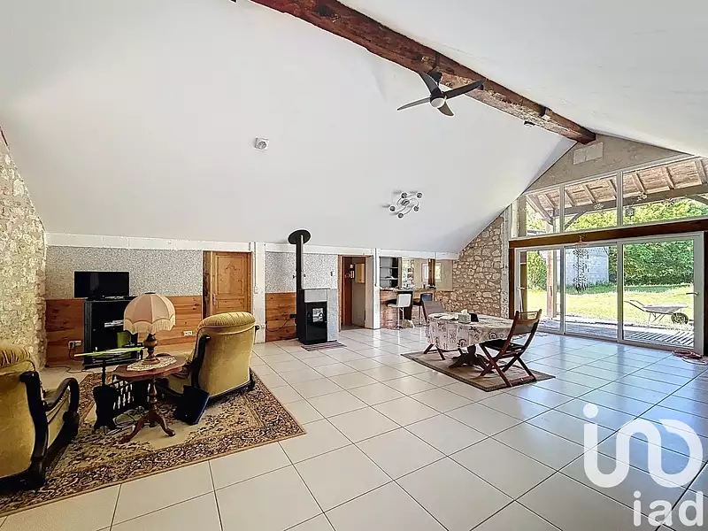 Maison, 375 m²