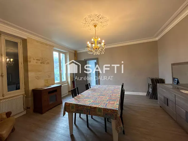 Maison, 250 m²