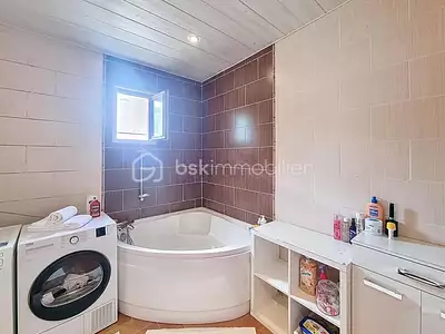 Maison, 180 m²