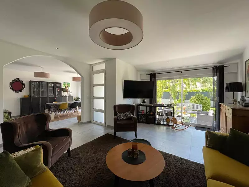 Maison, 168 m²