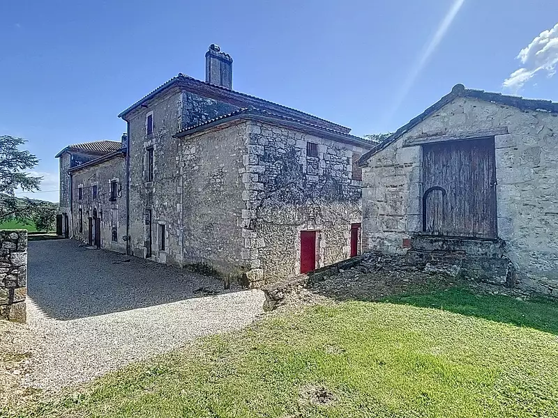 Maison, 385 m²