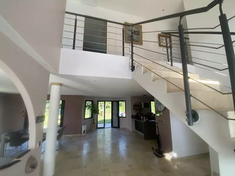 Maison, 167 m²