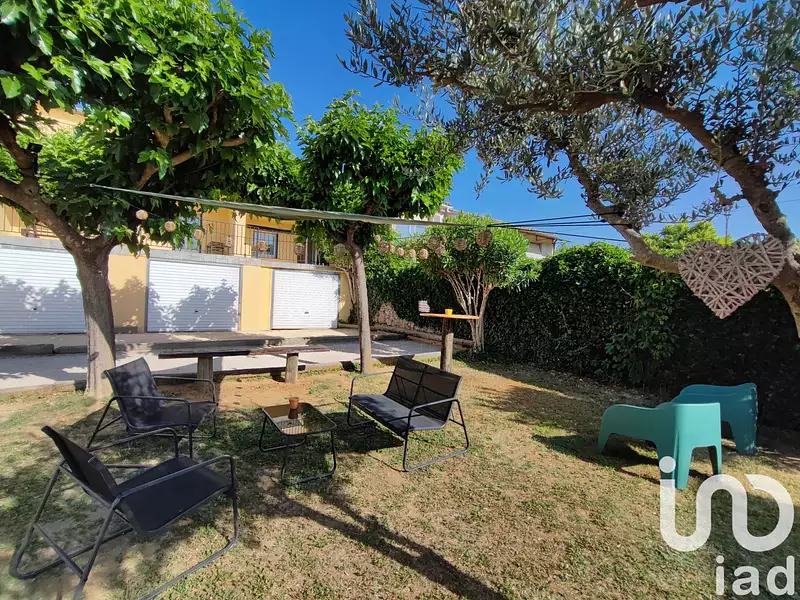 Immeuble, 719 m²
