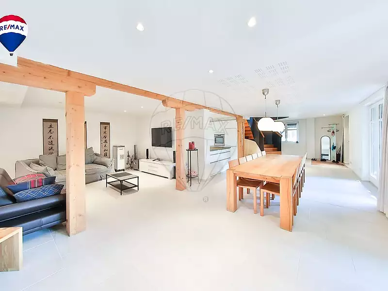 Maison, 252 m²