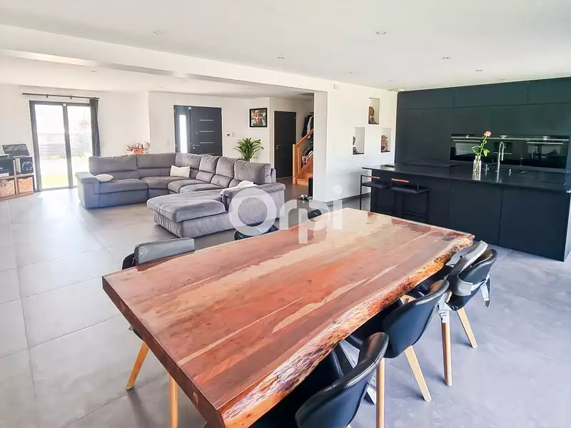 Maison, 159 m²