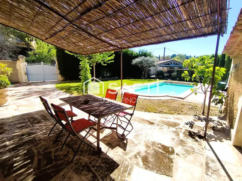 Maison, 309 m²