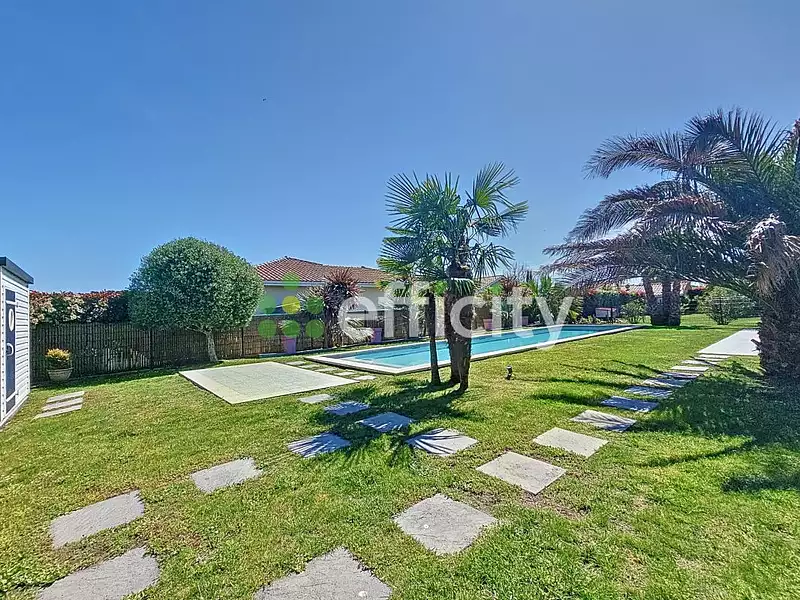 Maison, 160 m²