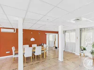 Maison, 278 m²