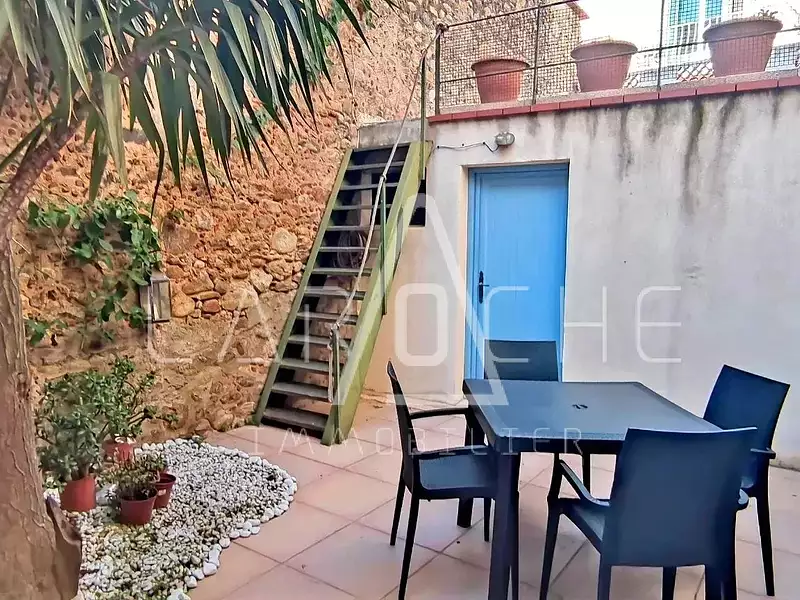 Maison, 221 m²