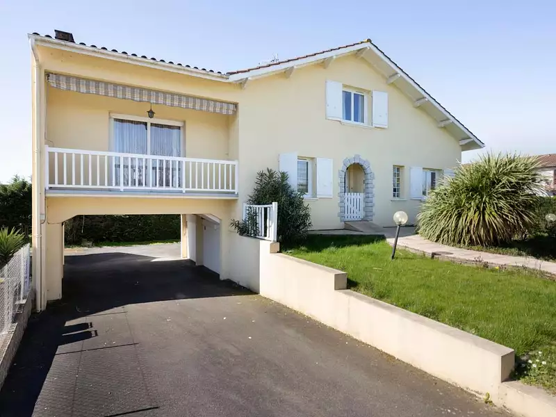 Maison, 171 m²