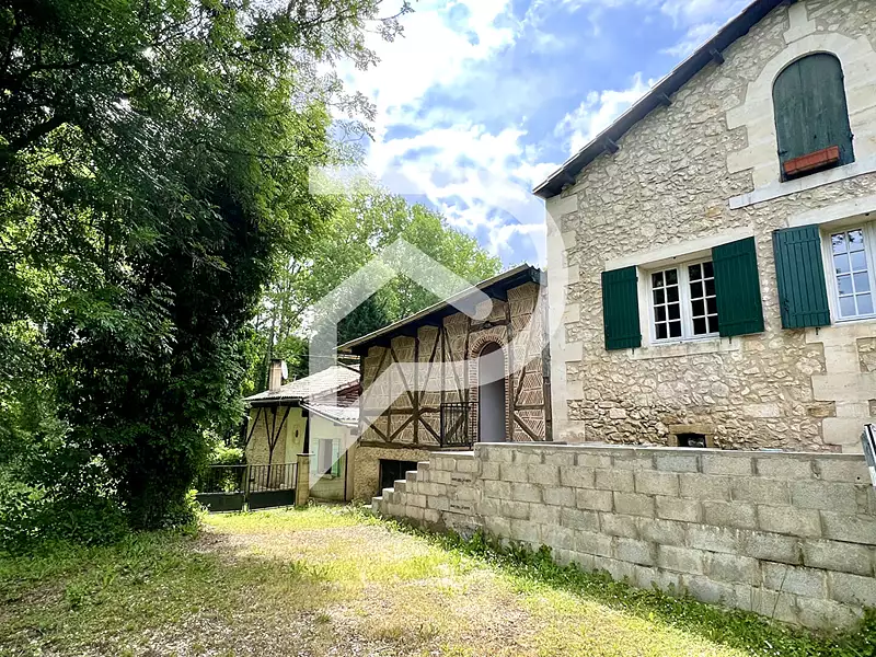 Maison, 221 m²