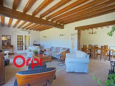 Maison, 238 m²