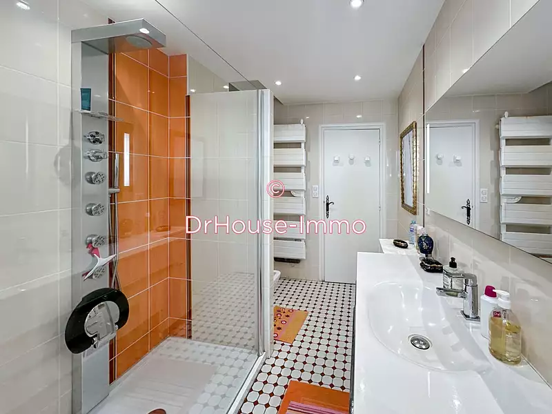 Maison, 167 m²