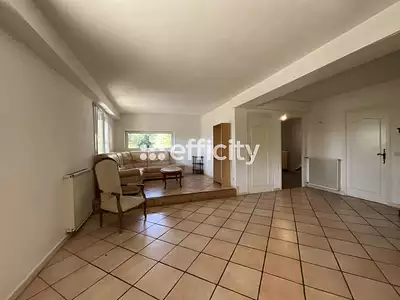 Maison, 215 m²