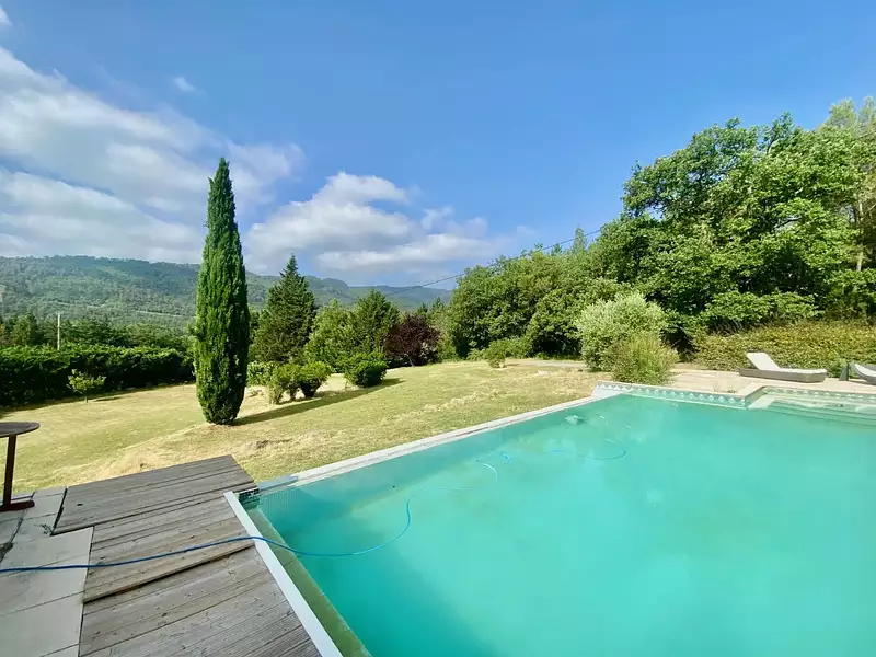 Maison, 245 m²